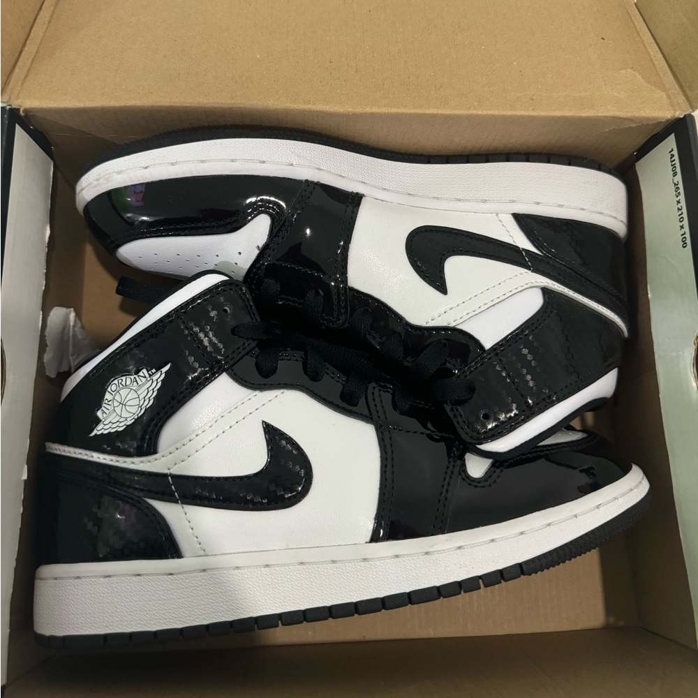 Jordan Mid Carbon Fiber